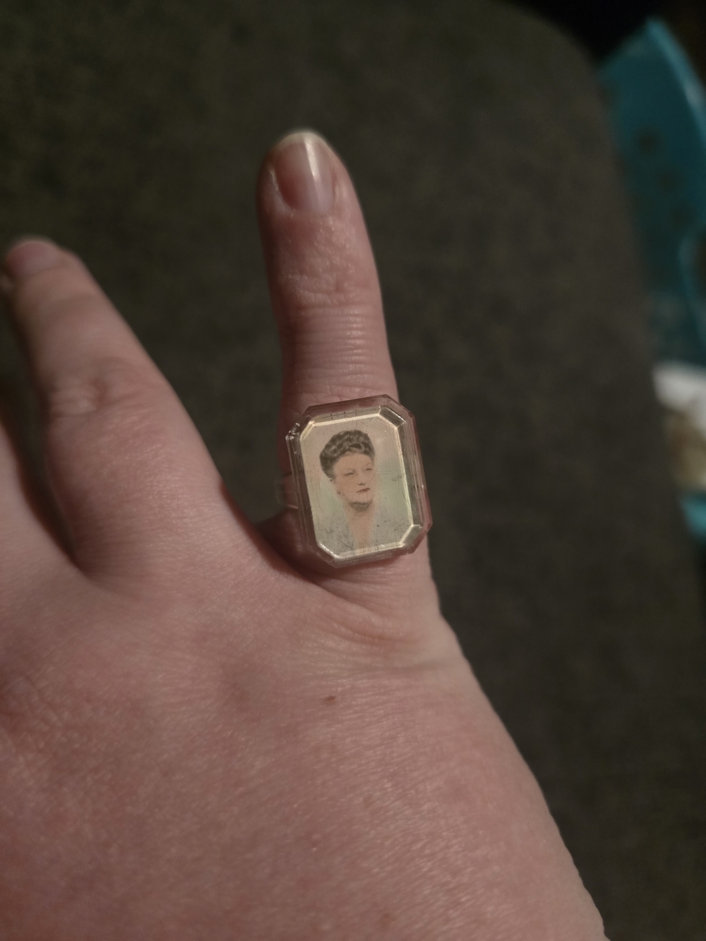 Vintage Sweetheart Picture Ring, 1930s-1940s - Picture 4 of 4
